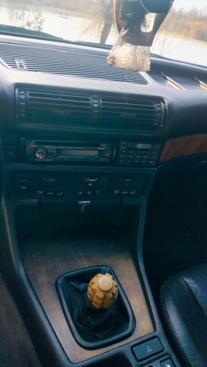 BMW 7 серії - фото 20