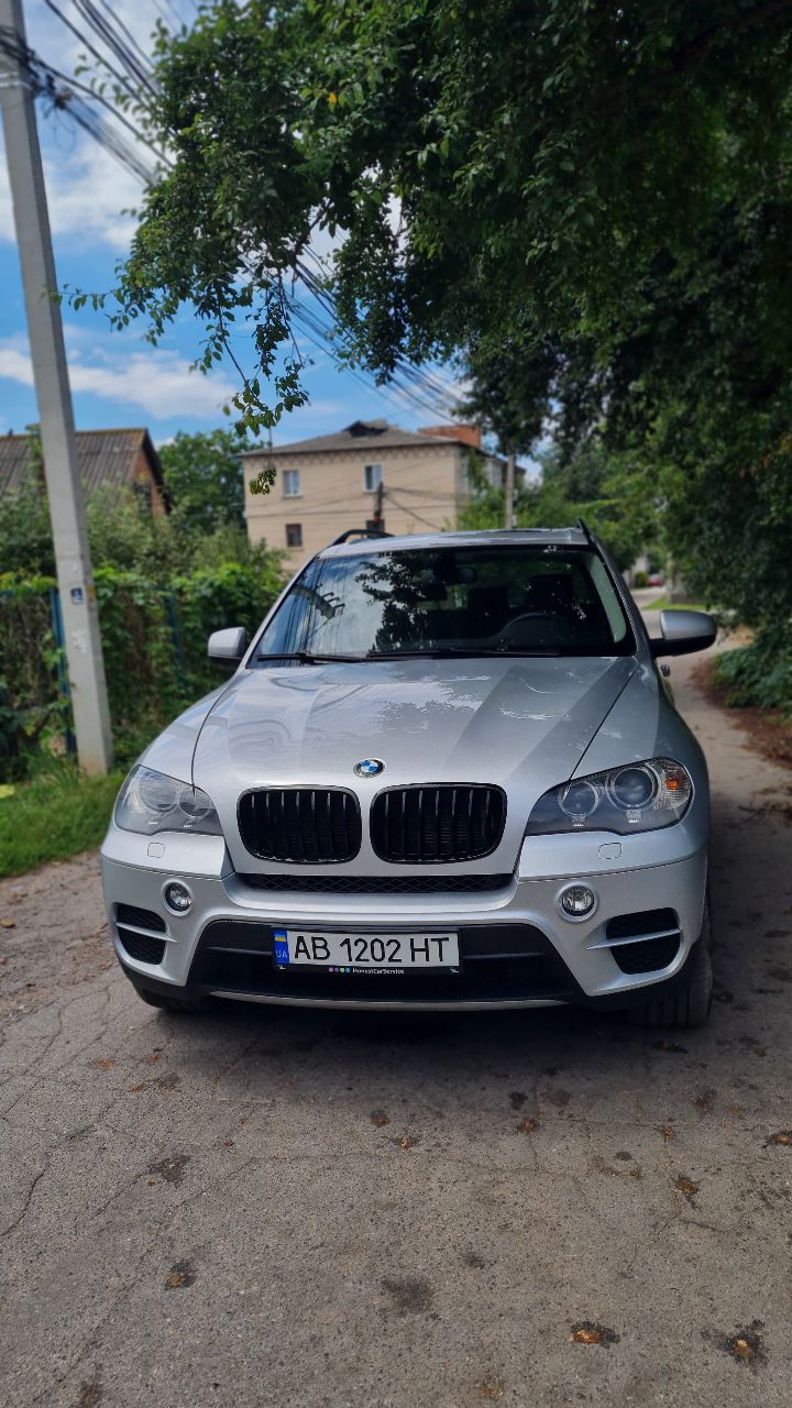 BMW X5 - фото 1