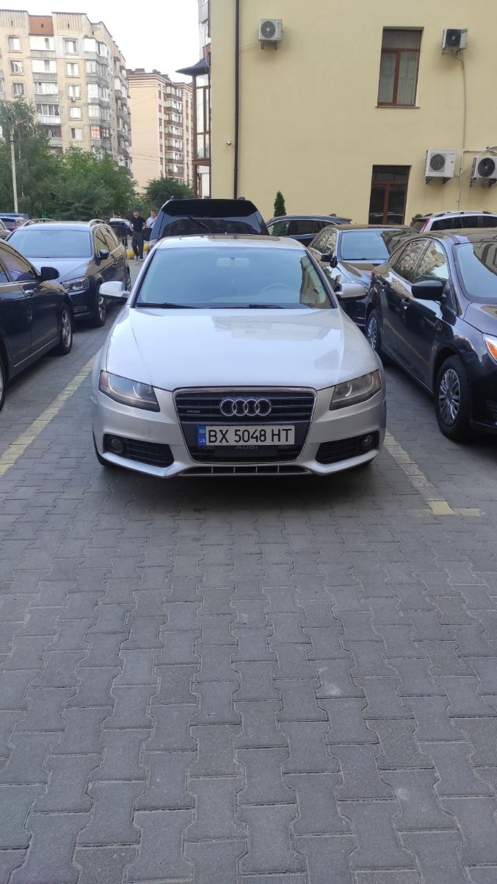 Audi A4 - фото 3
