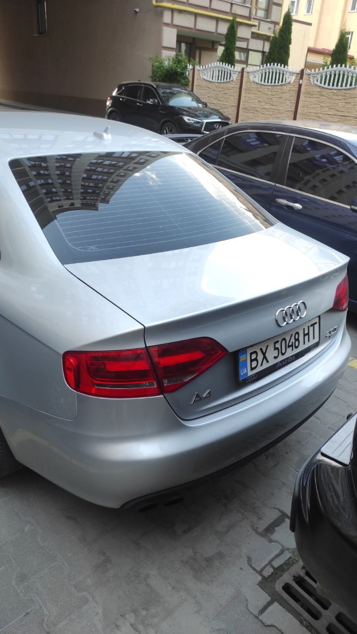 Audi A4 - фото 5
