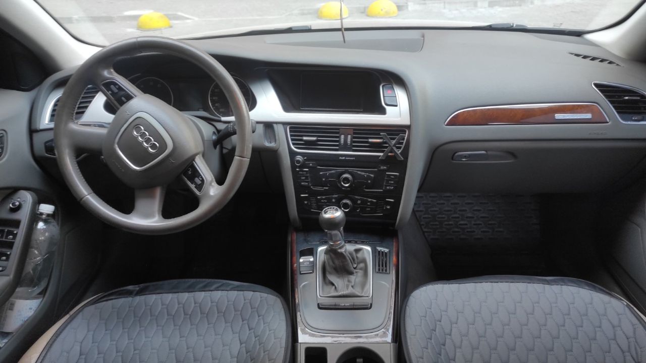 Audi A4 - фото 9