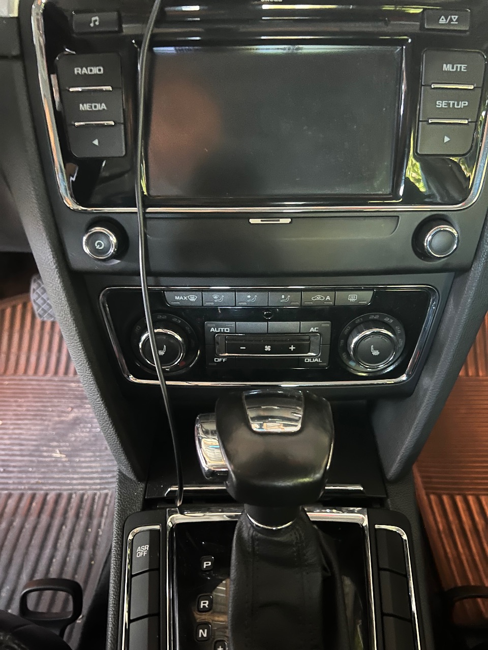 Skoda Superb - фото 8