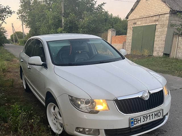 Skoda Superb - фото 2