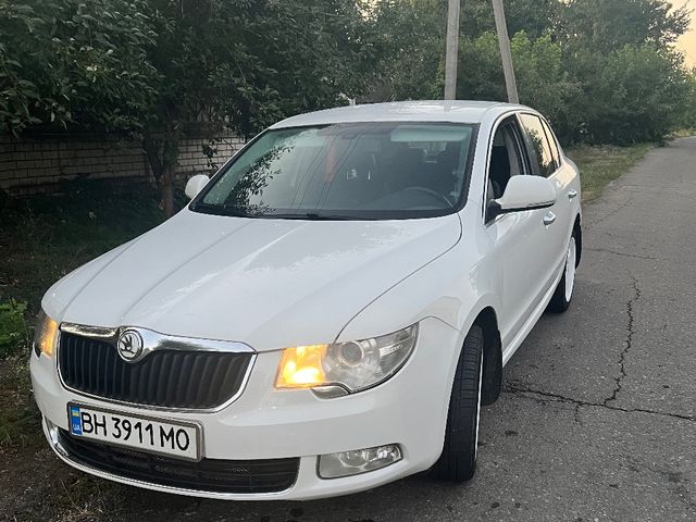 Skoda Superb - фото 5