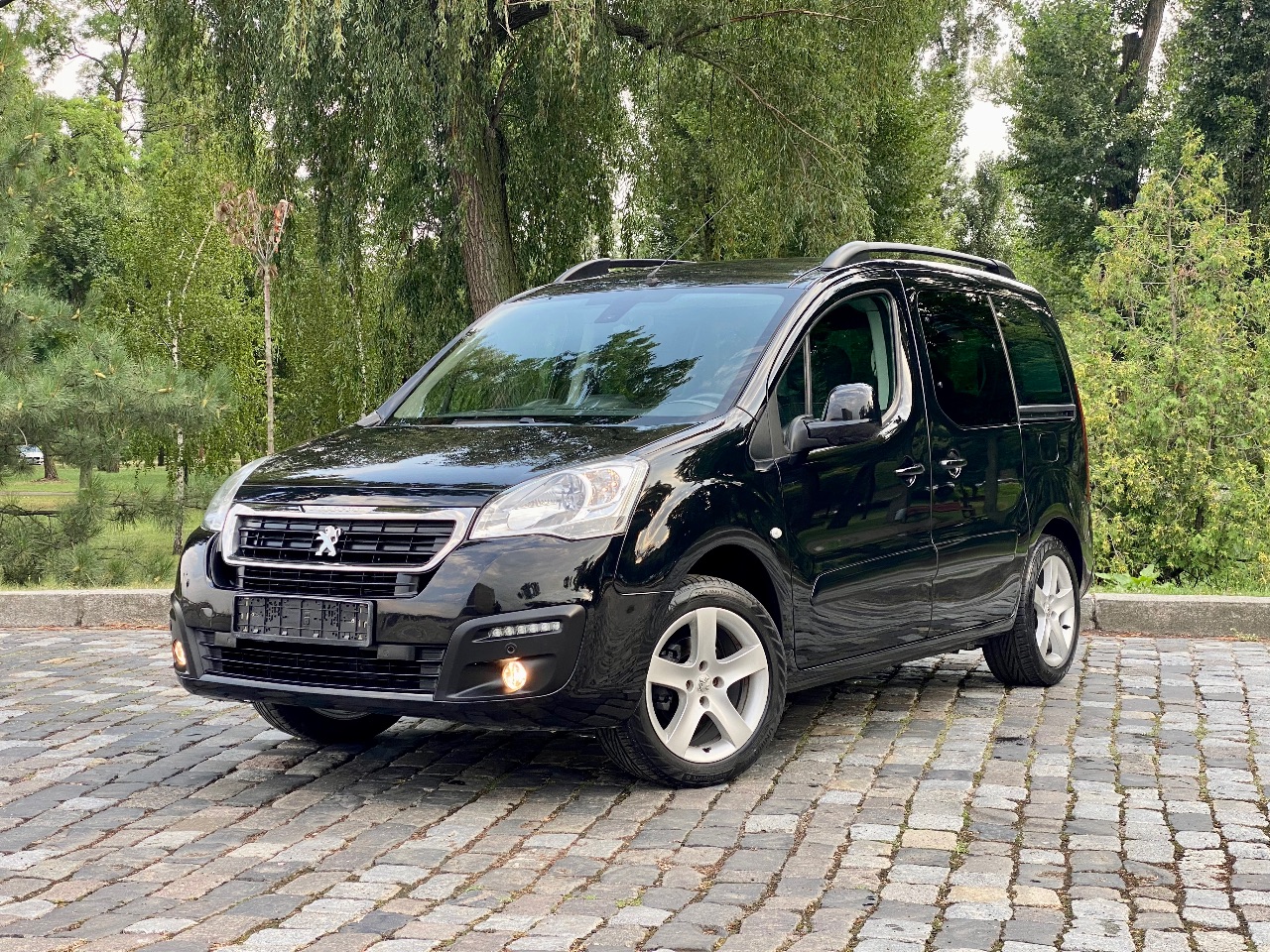 Peugeot Partner - фото 4