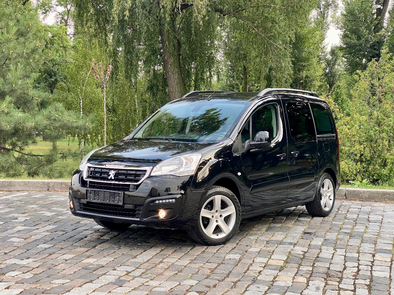 Peugeot Partner - фото 8