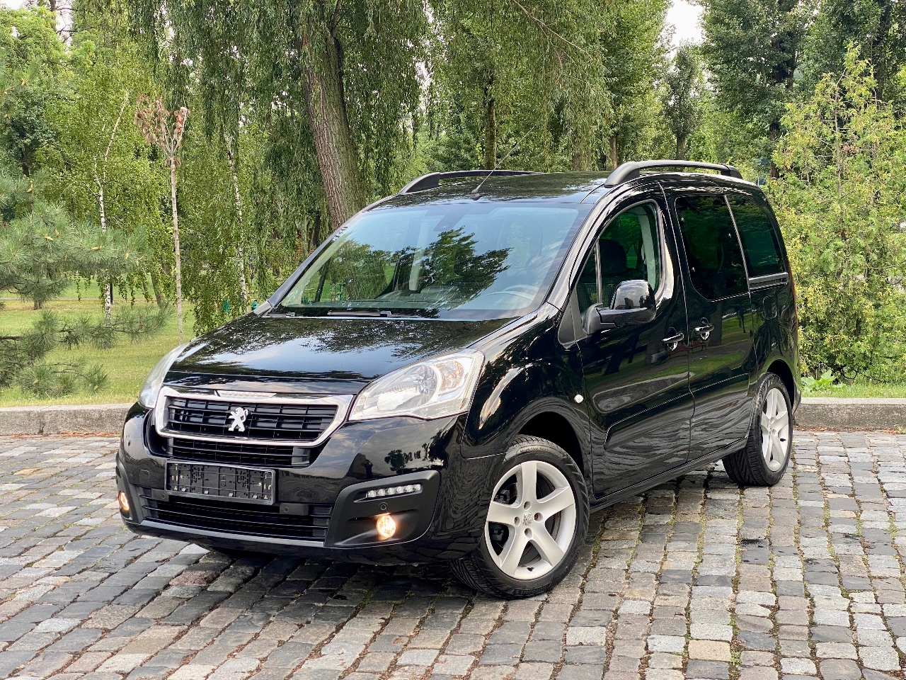 Peugeot Partner - фото 2