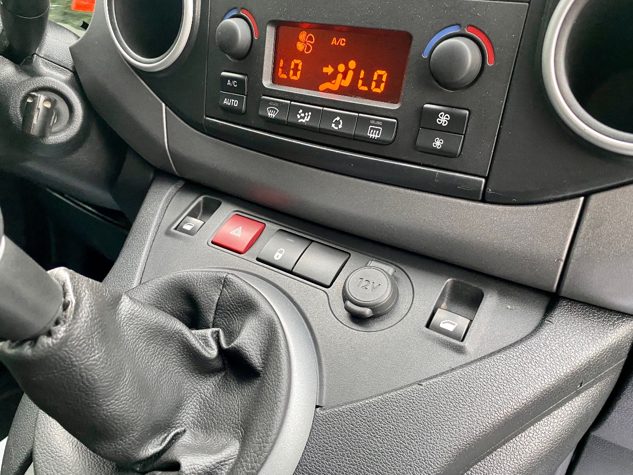 Peugeot Partner - фото 48