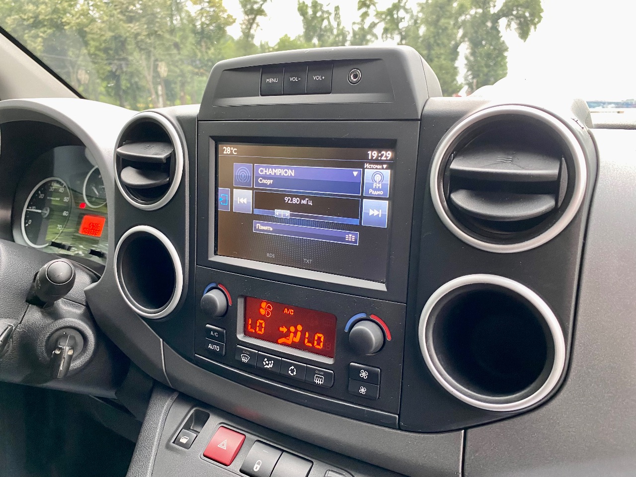 Peugeot Partner - фото 46