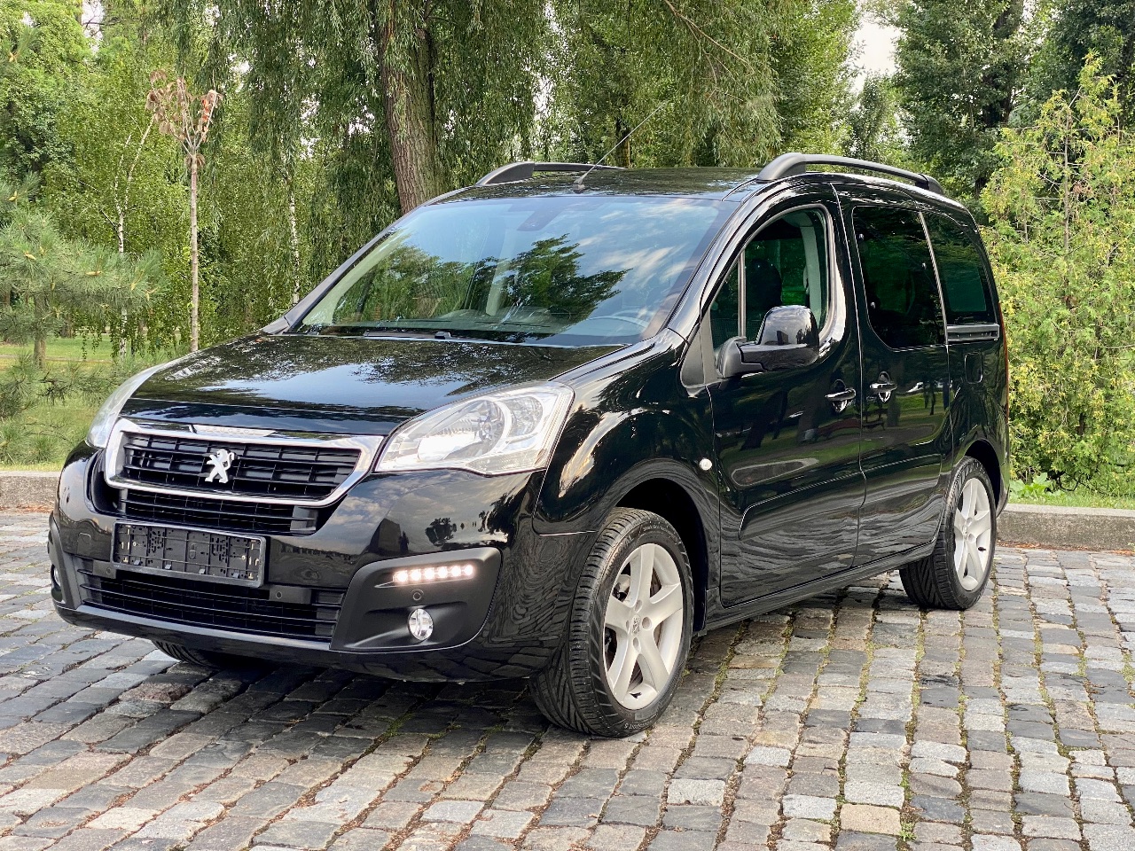 Peugeot Partner - фото 15