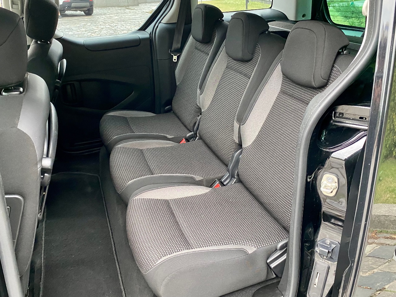 Peugeot Partner - фото 42