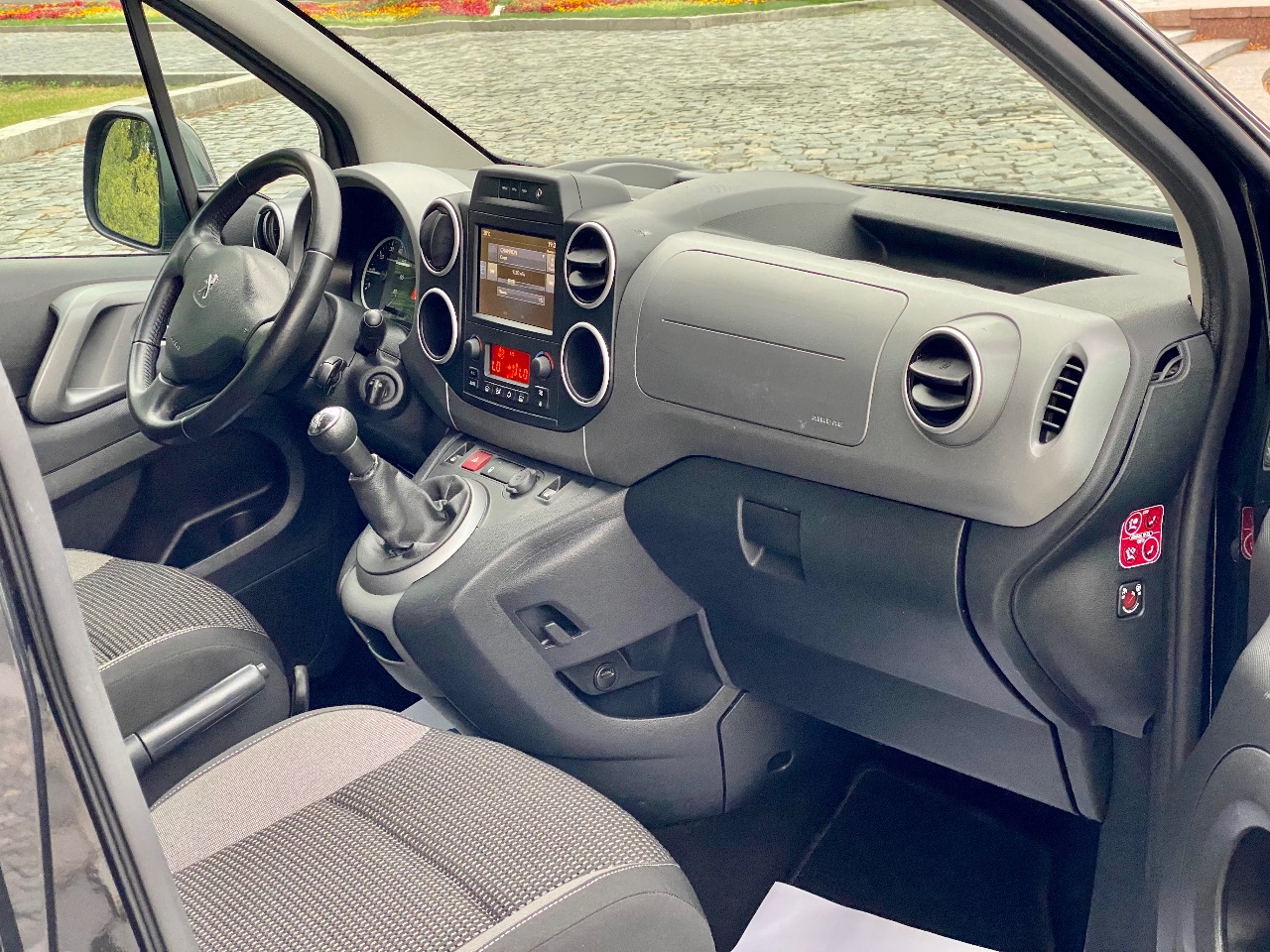 Peugeot Partner - фото 45