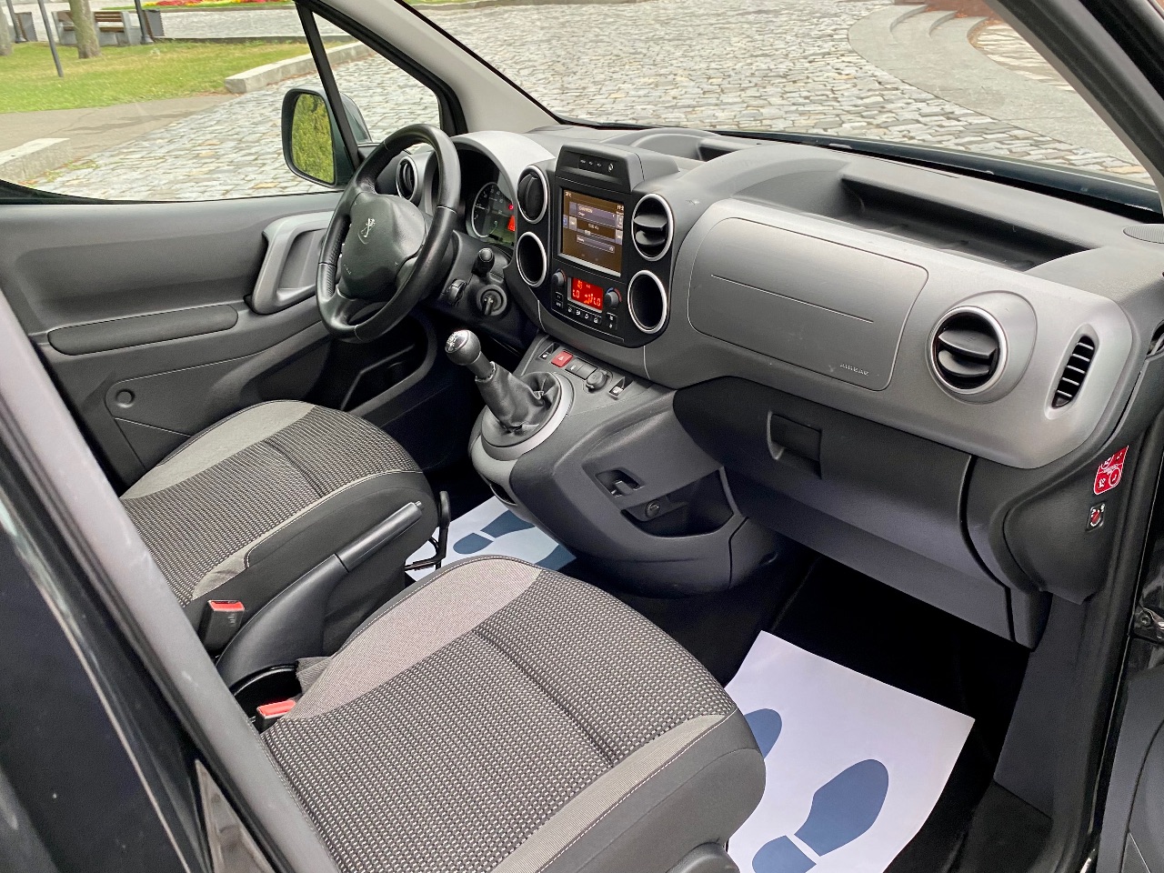 Peugeot Partner - фото 39