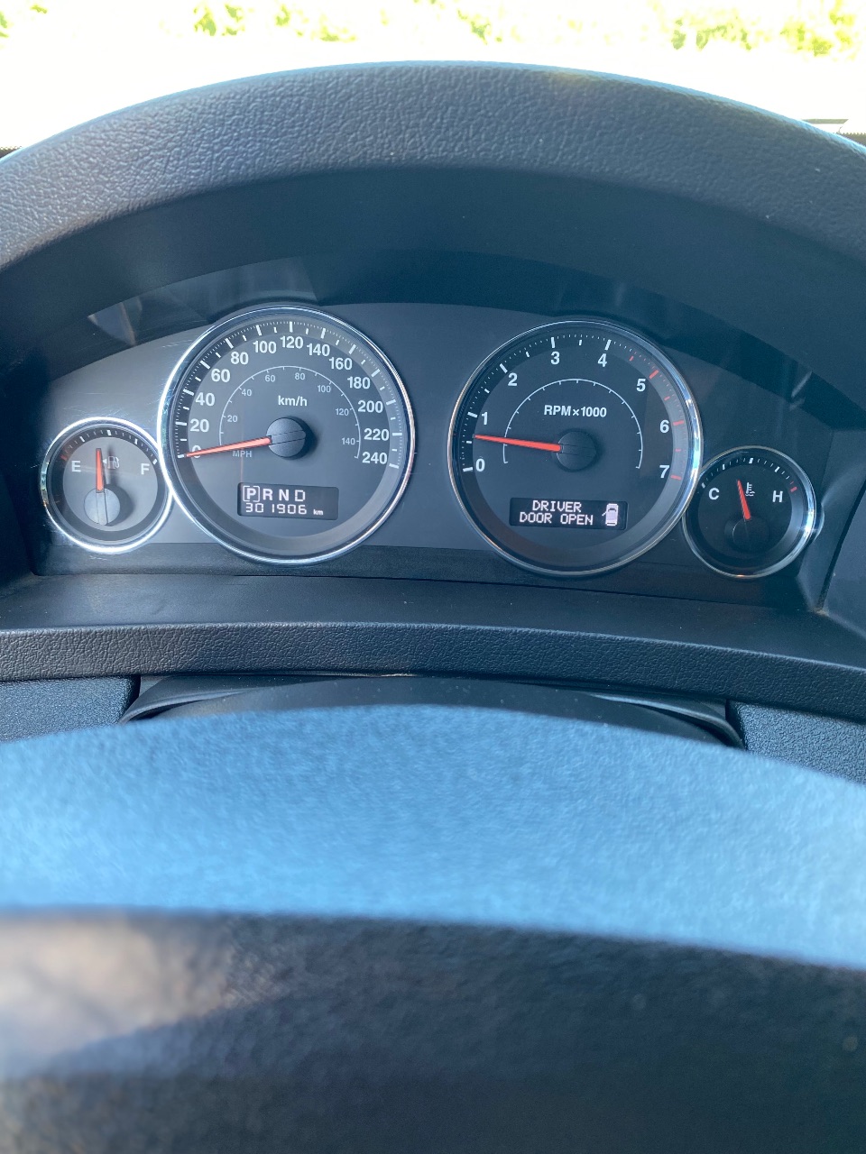 Jeep Grand Cherokee - фото 9