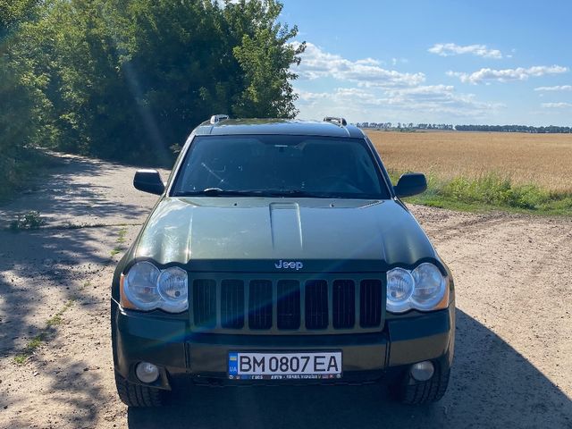 Jeep Grand Cherokee - фото 2