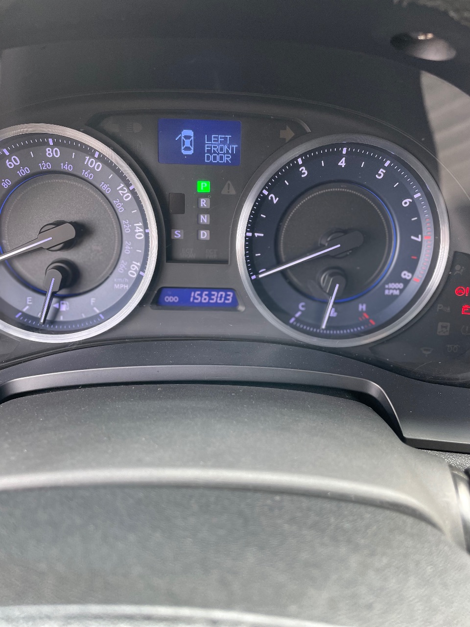 Lexus IS - фото 7