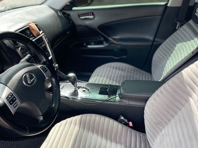 Lexus IS - зображення 3