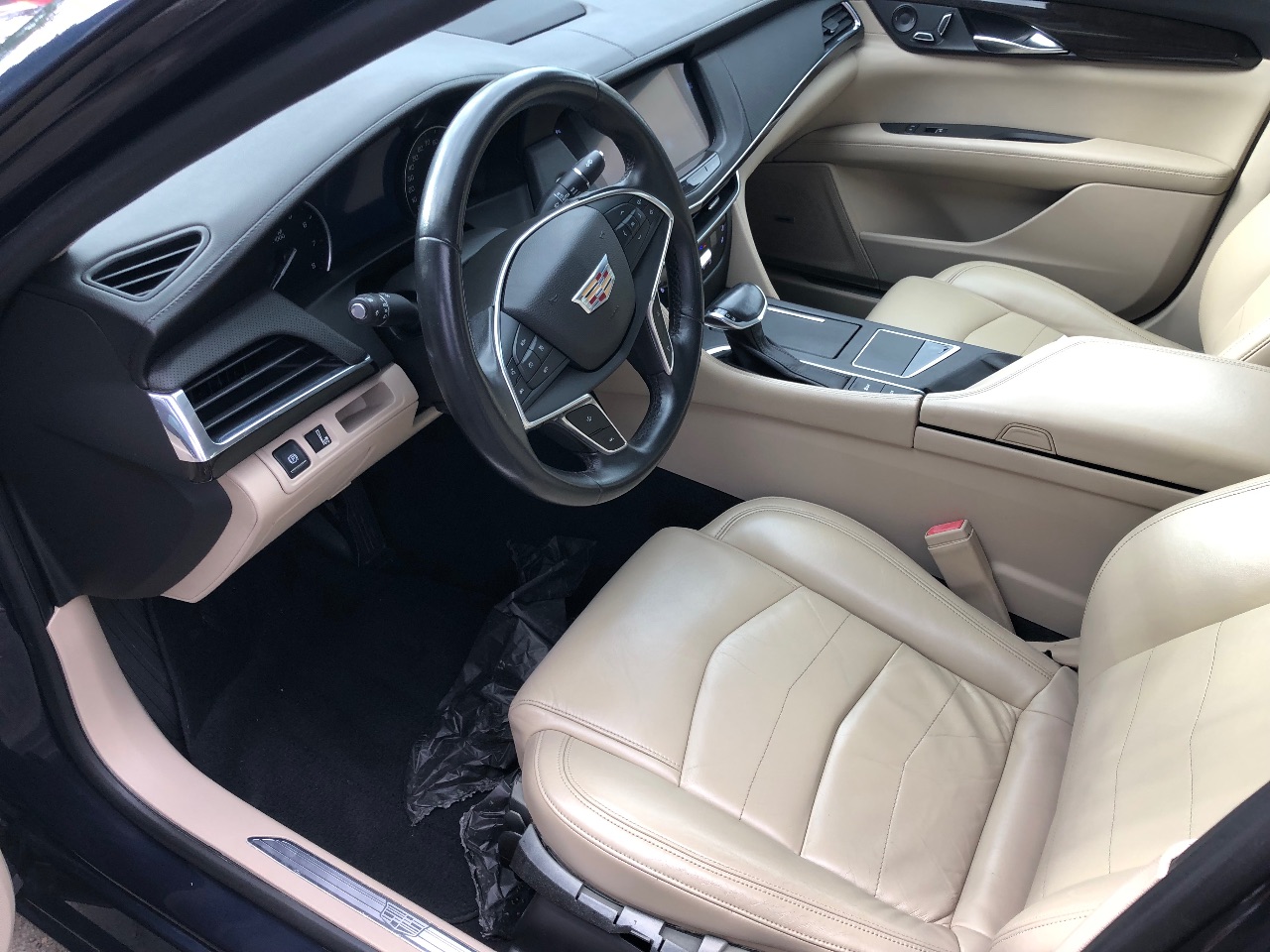 Cadillac CT6 - фото 8