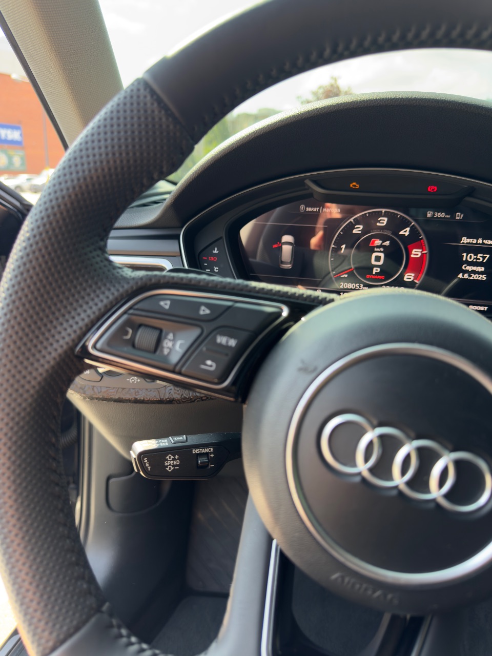 Audi A4 - фото 16