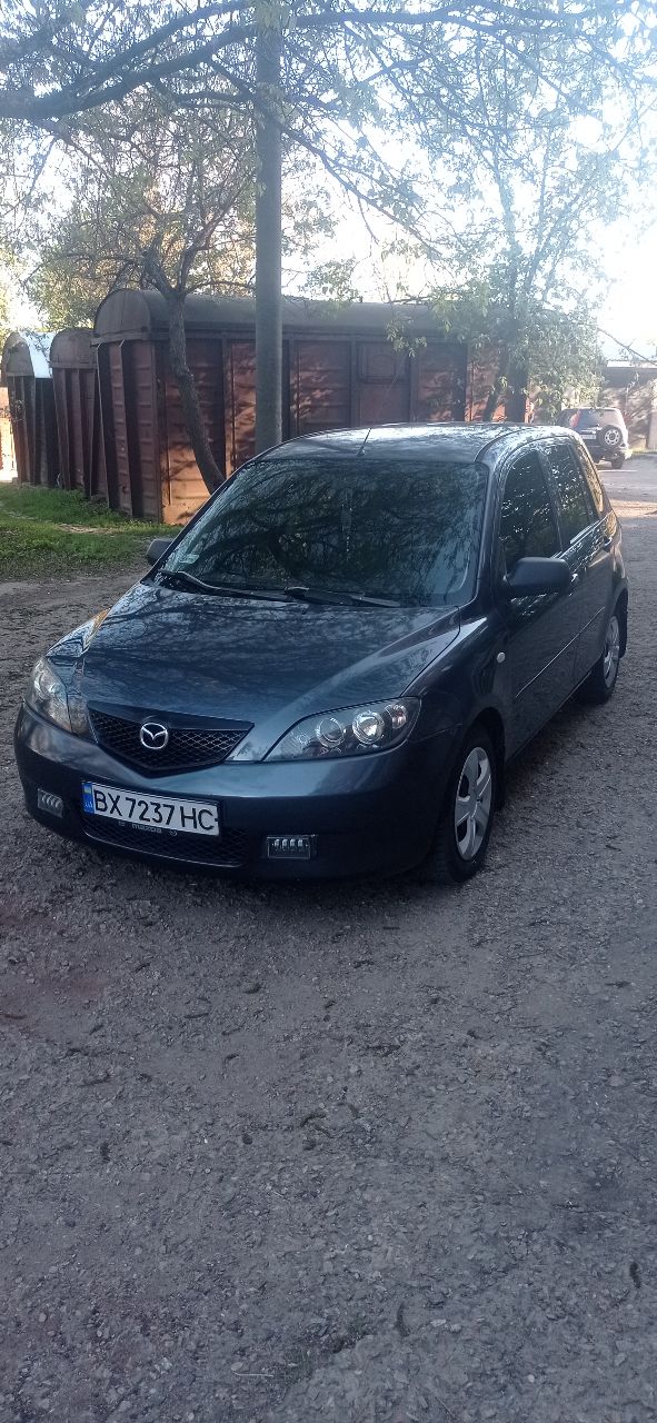 Mazda 2 - фото 2