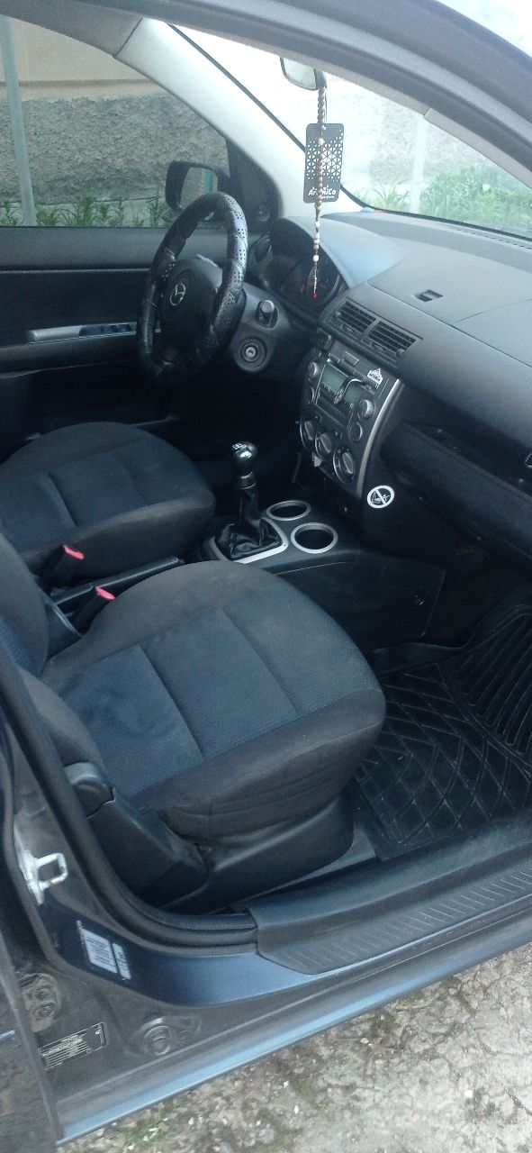 Mazda 2 - фото 6