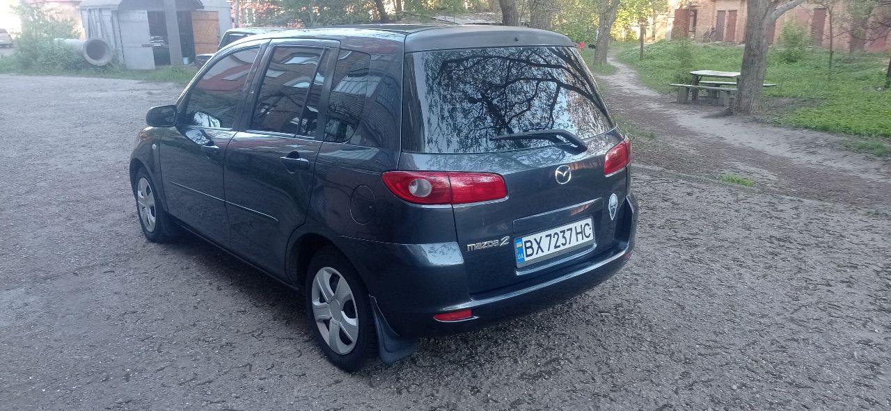 Mazda 2 - фото 7