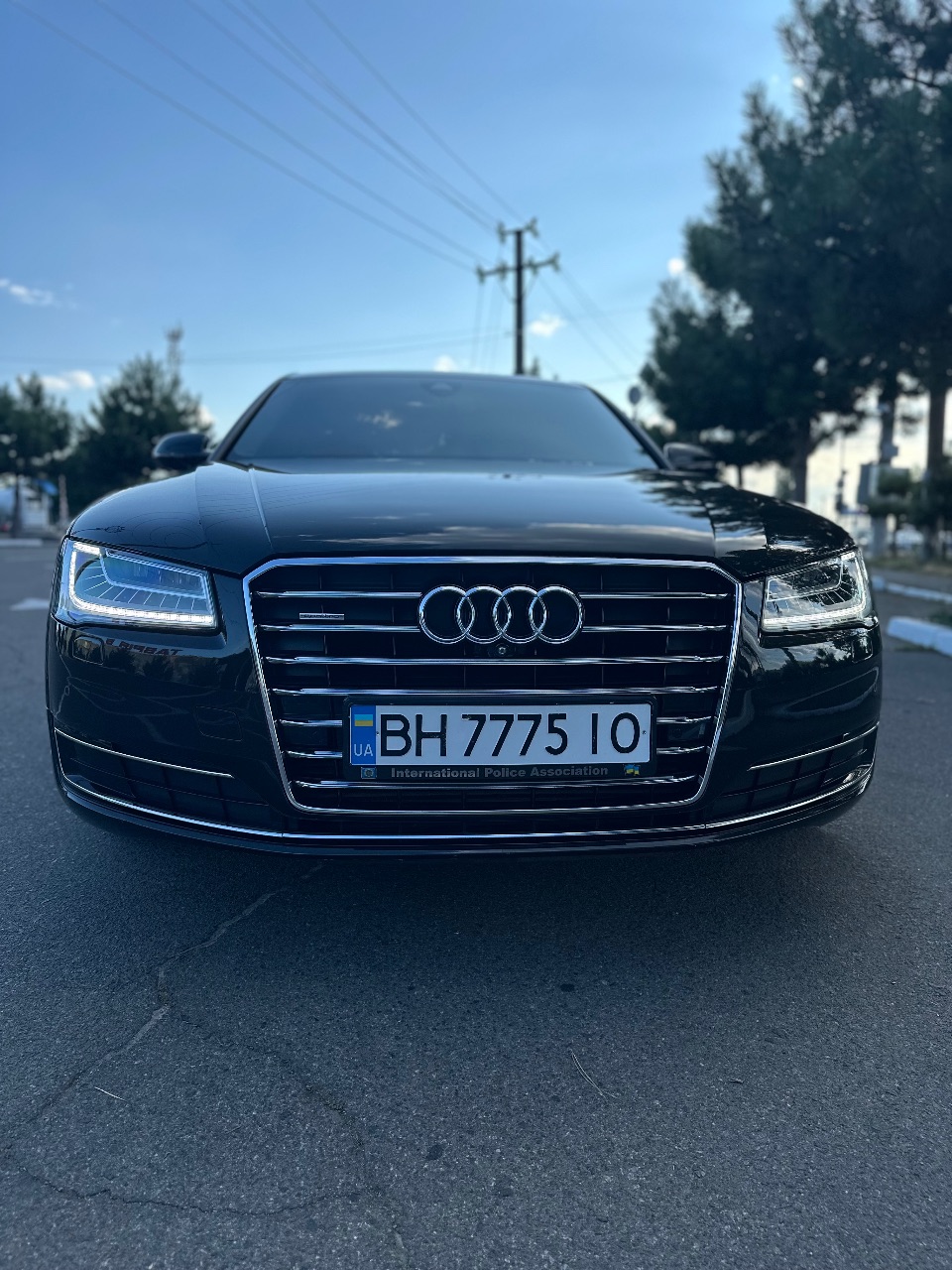 Audi A8 - фото 7