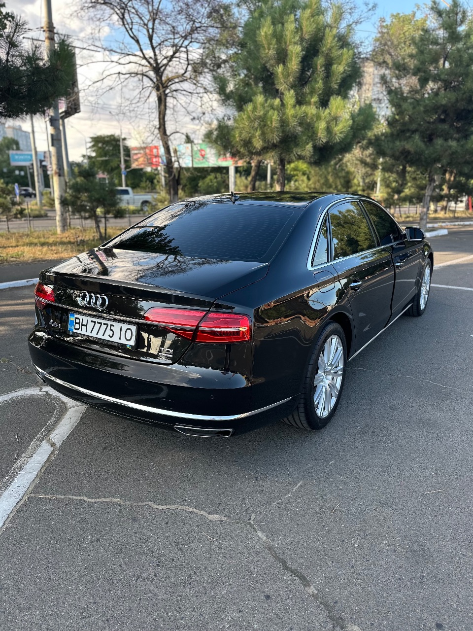 Audi A8 - фото 12