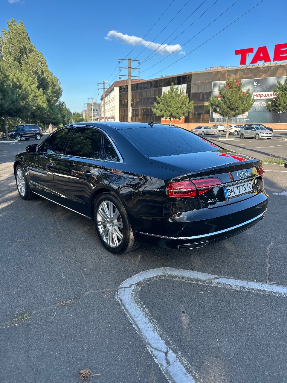 Audi A8 - фото 5