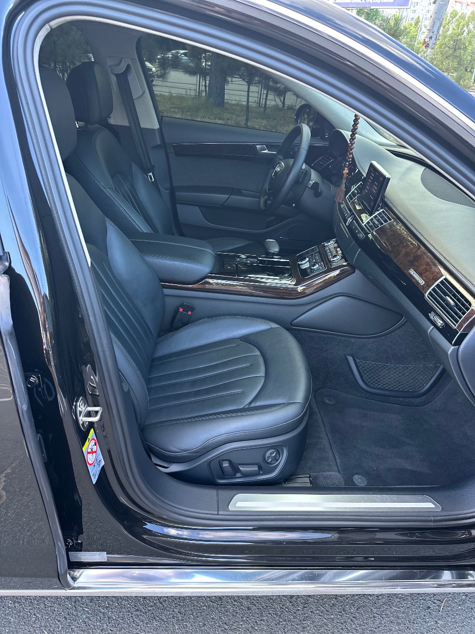 Audi A8 - фото 15