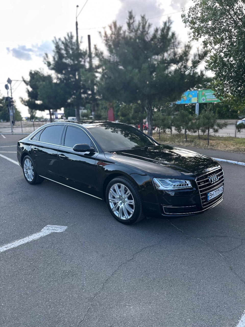 Audi A8 - фото 2