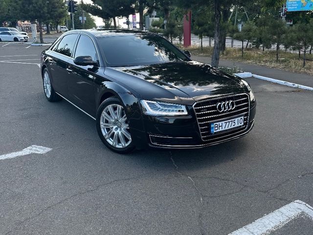 Audi A8 - зображення 1