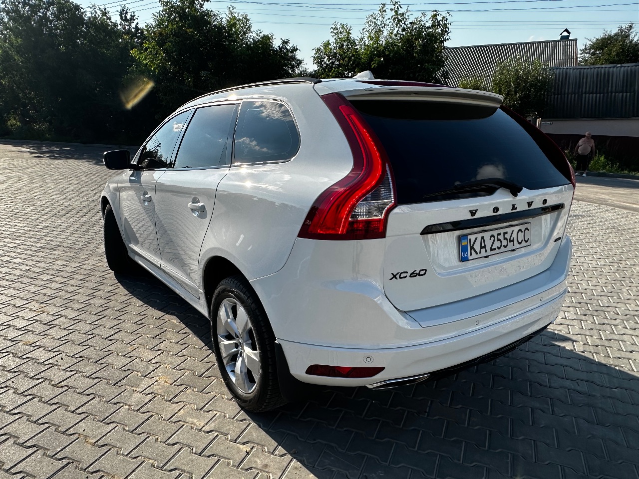 Volvo XC60 - фото 4