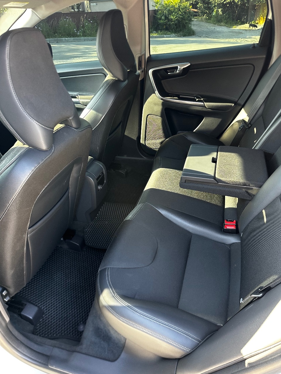 Volvo XC60 - фото 7