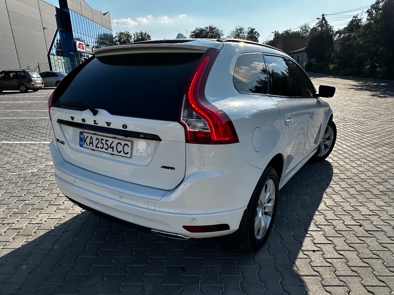 Volvo XC60 - фото 2