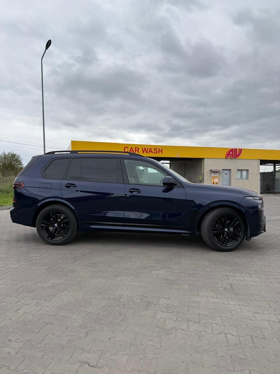 BMW X7 - фото 15