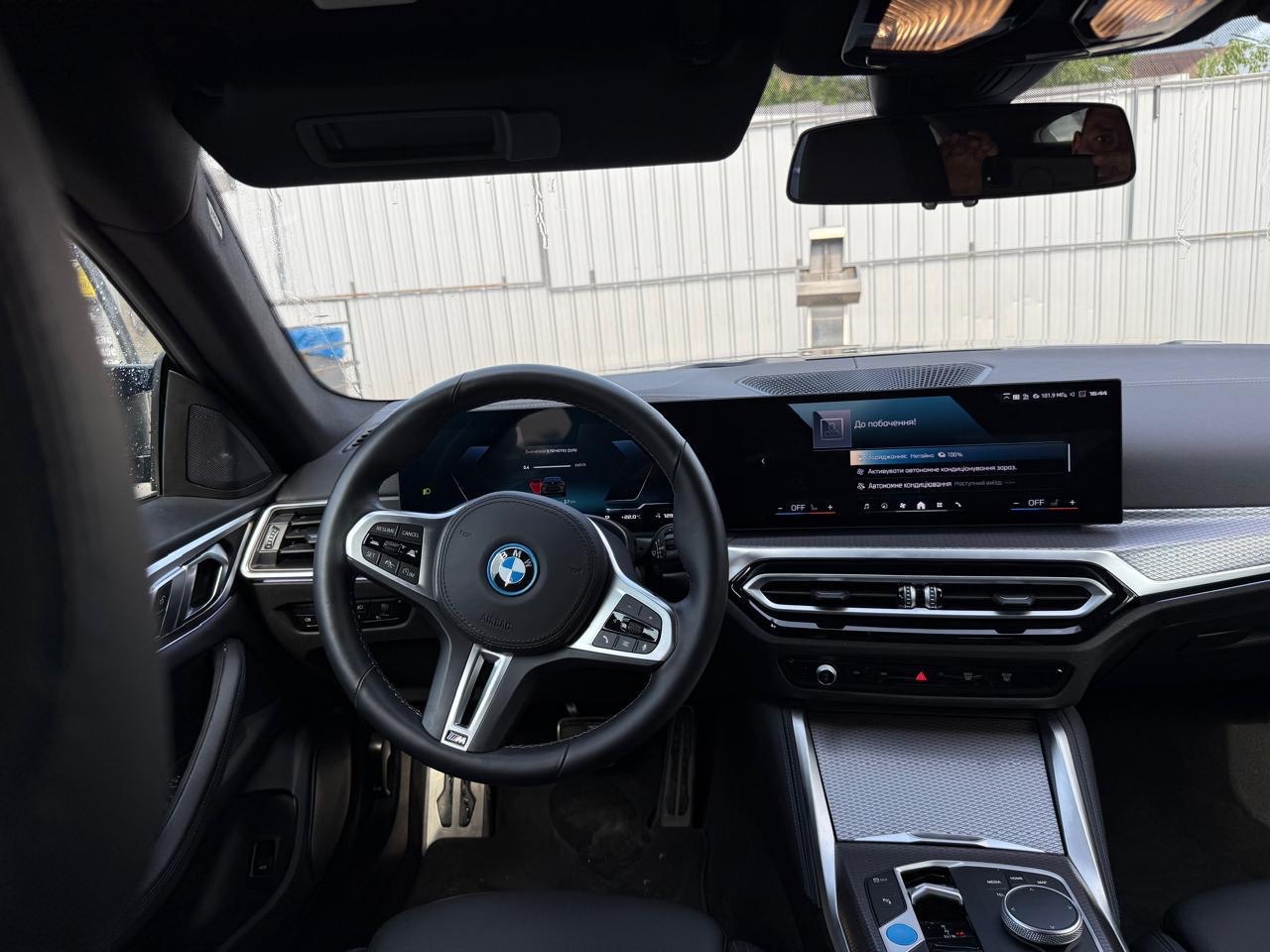BMW i4 - фото 6