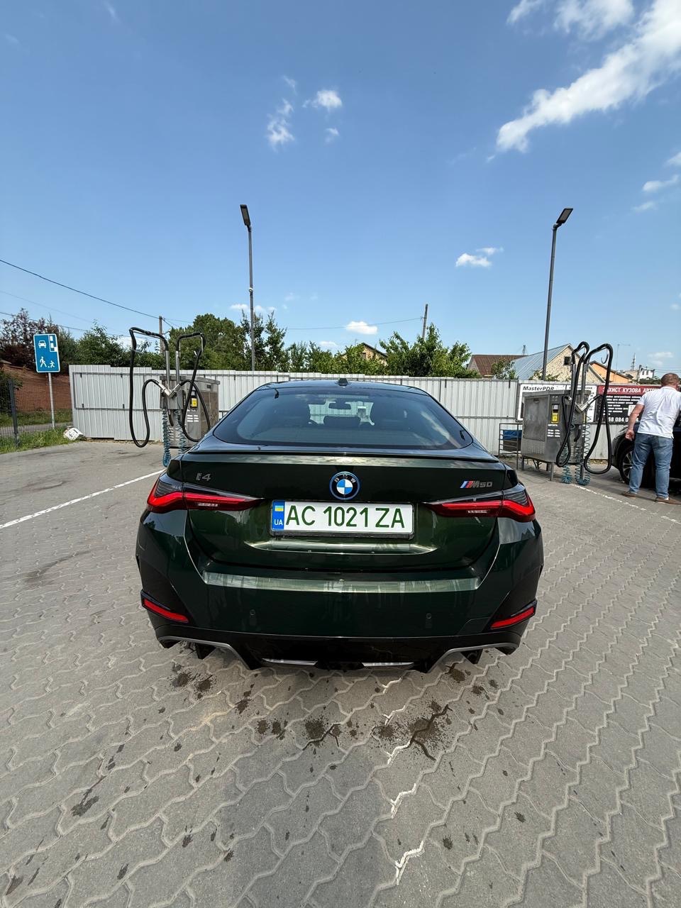 BMW i4 - фото 2
