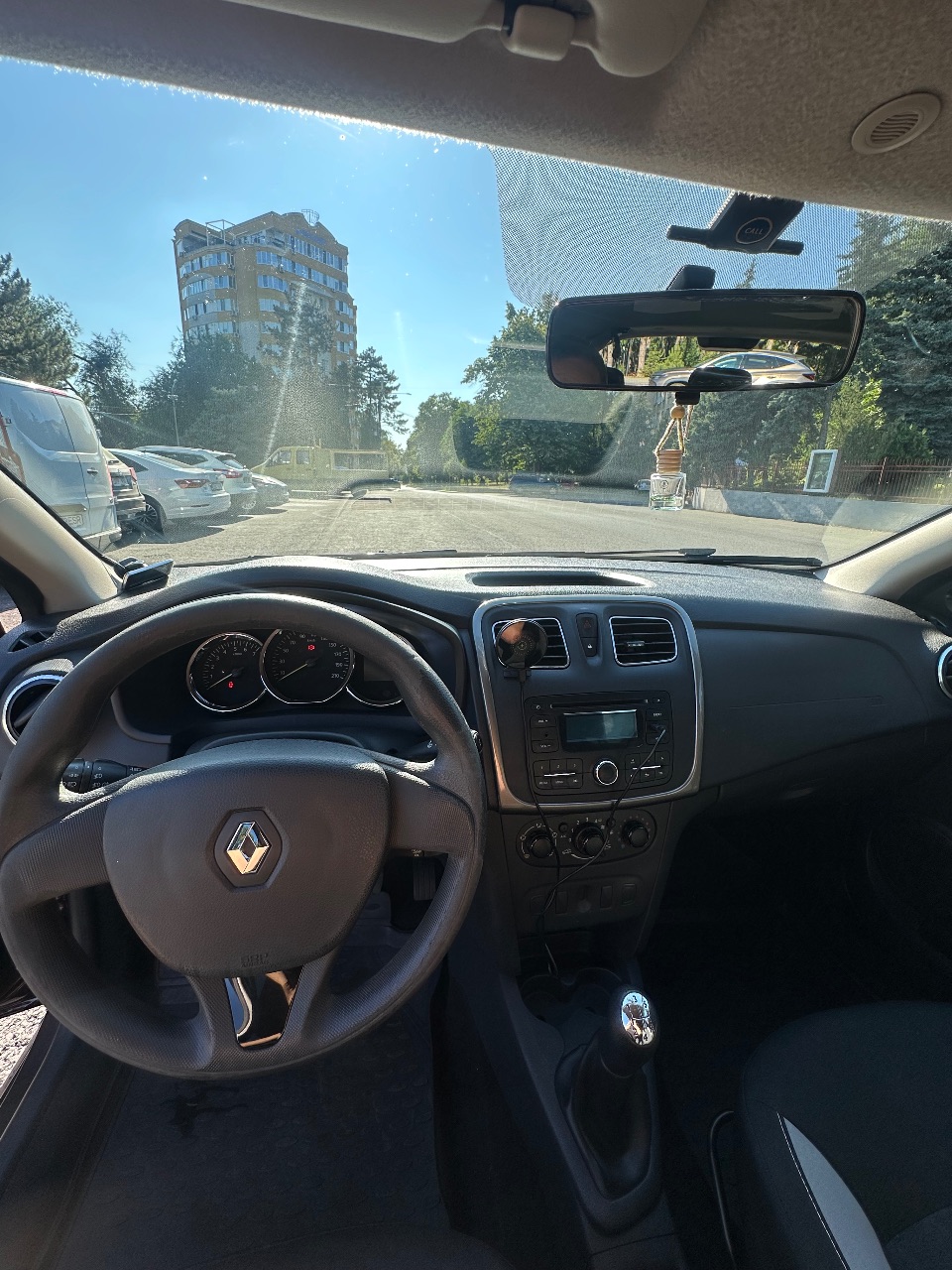 Renault Sandero - фото 8