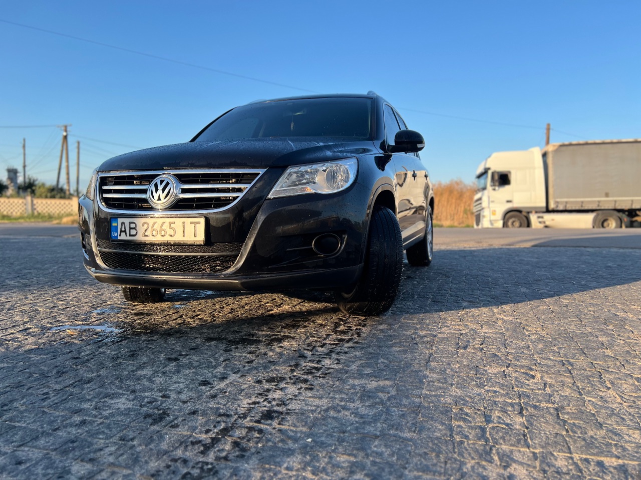 Volkswagen Tiguan - фото 1
