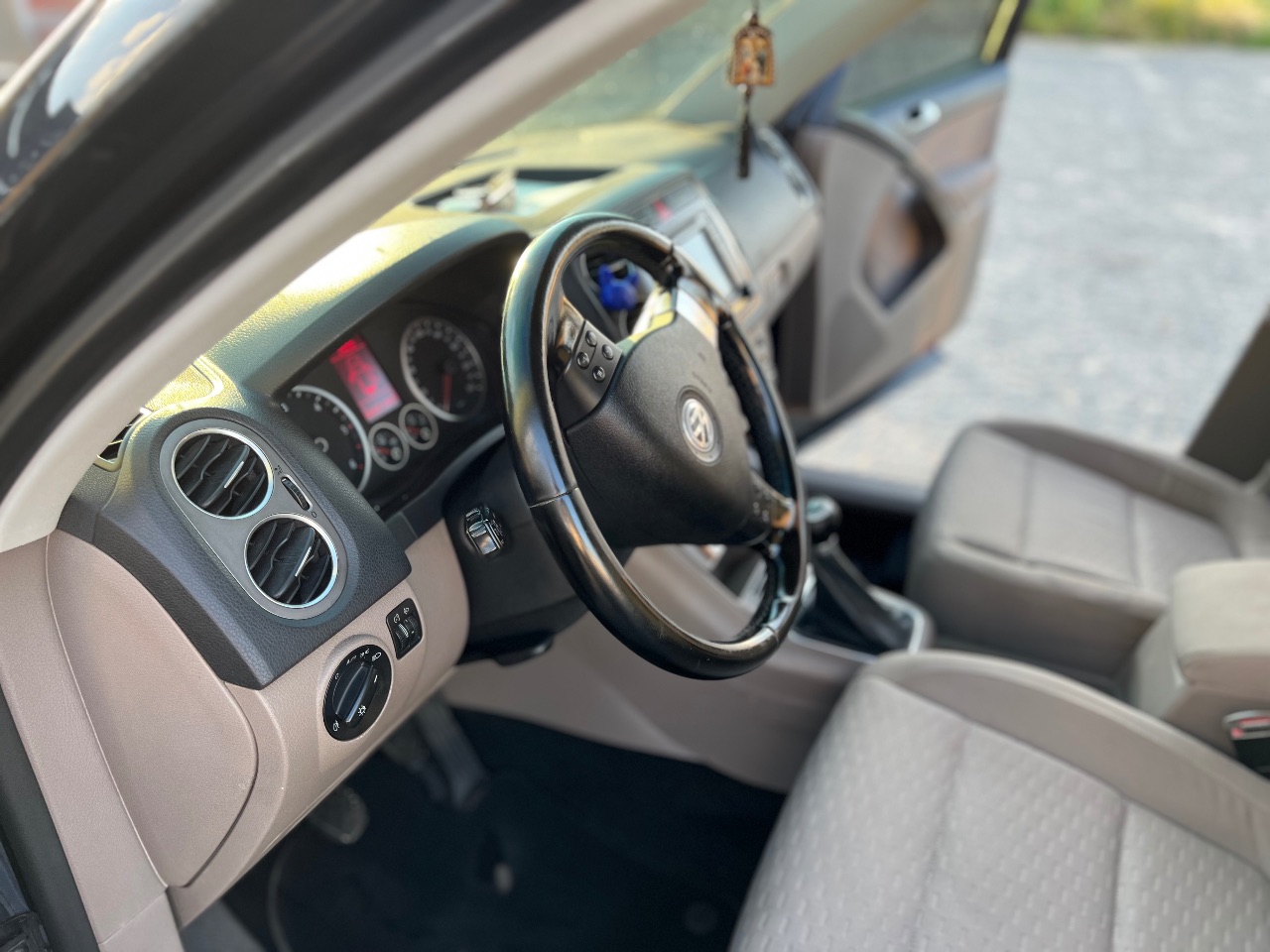 Volkswagen Tiguan - фото 9