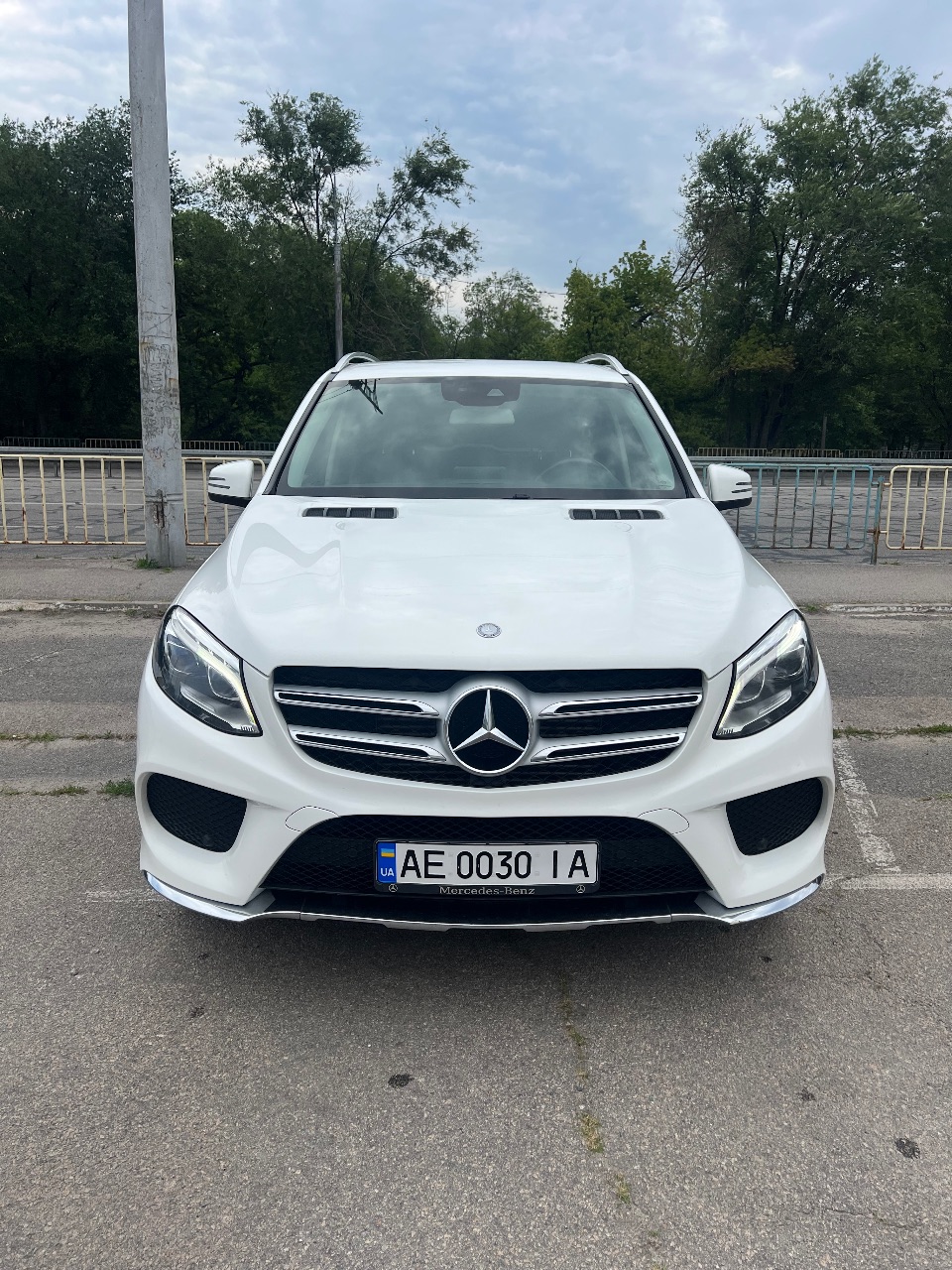 Mercedes-Benz GLE - фото 1