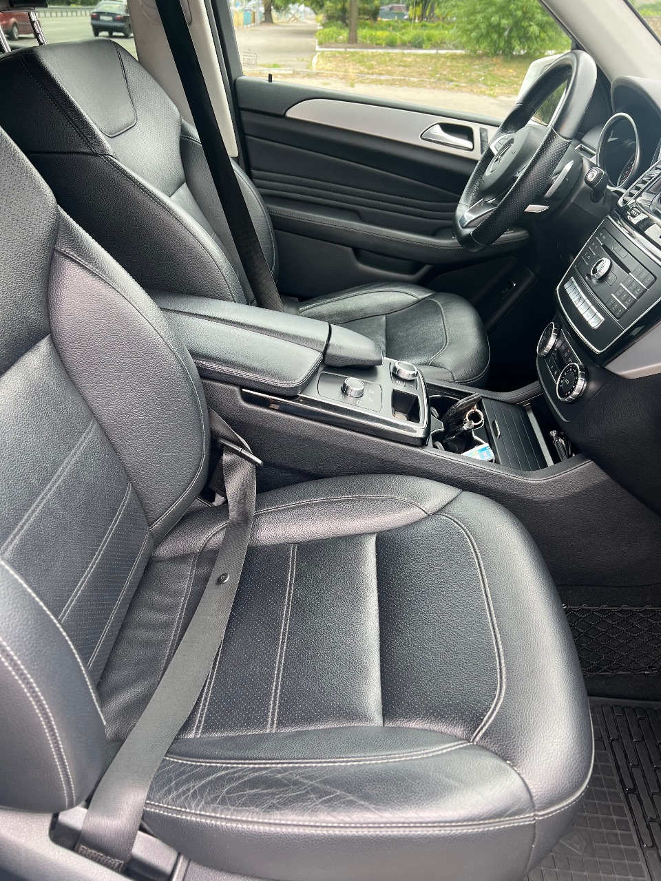 Mercedes-Benz GLE - фото 10