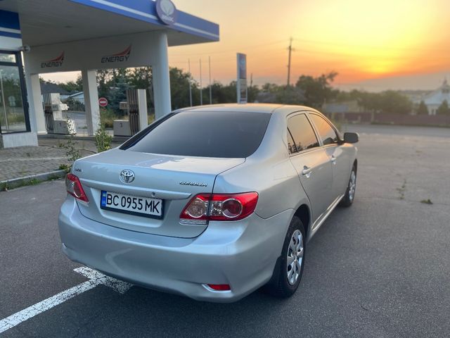 Toyota Corolla - зображення 4