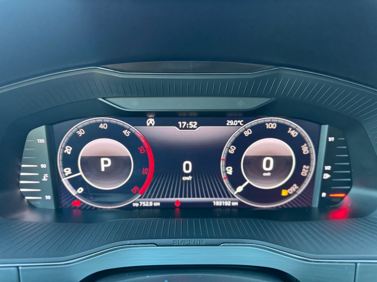 Skoda Superb - фото 30