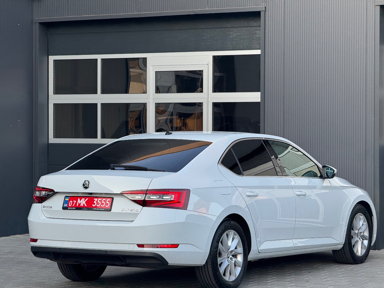 Skoda Superb - фото 11