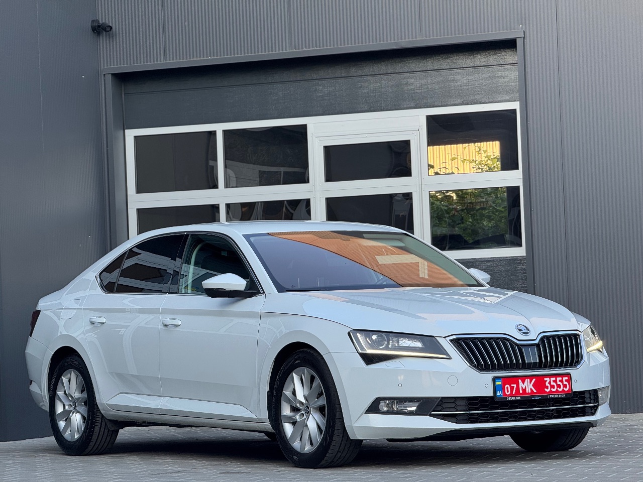 Skoda Superb - фото 4