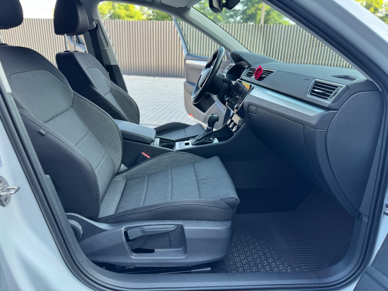 Skoda Superb - фото 19