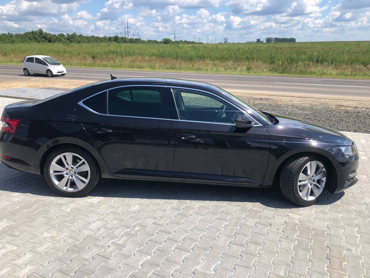 Skoda Superb - фото 6