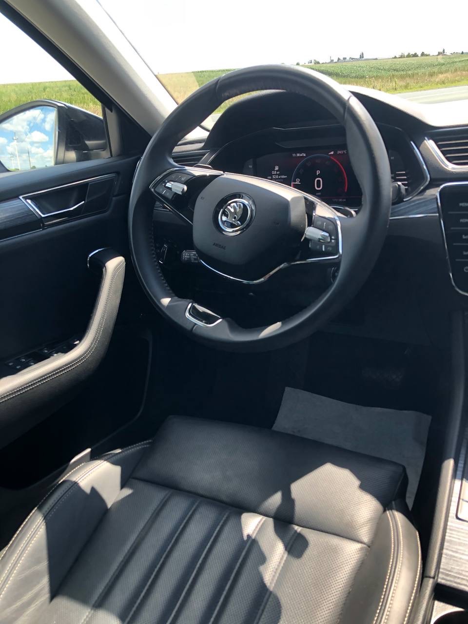 Skoda Superb - фото 19